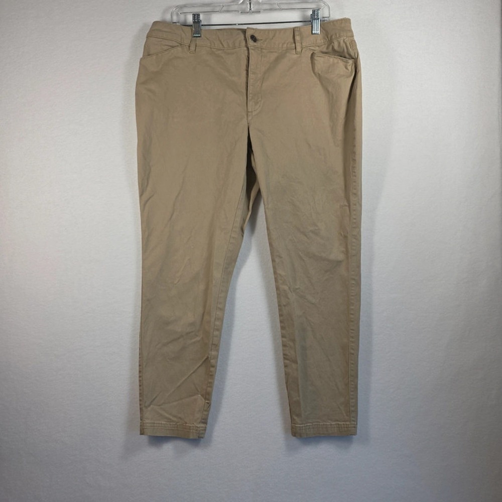 Magellan Outdoors Pants‎ Womens 16 Khaki Cotton Blend Tapered Leg